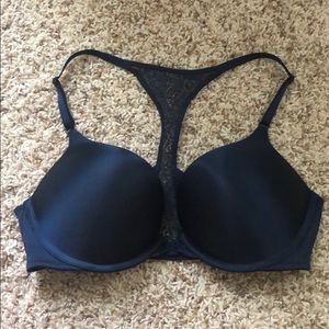 Victoria’s Secret plunge bombshell push-up bra